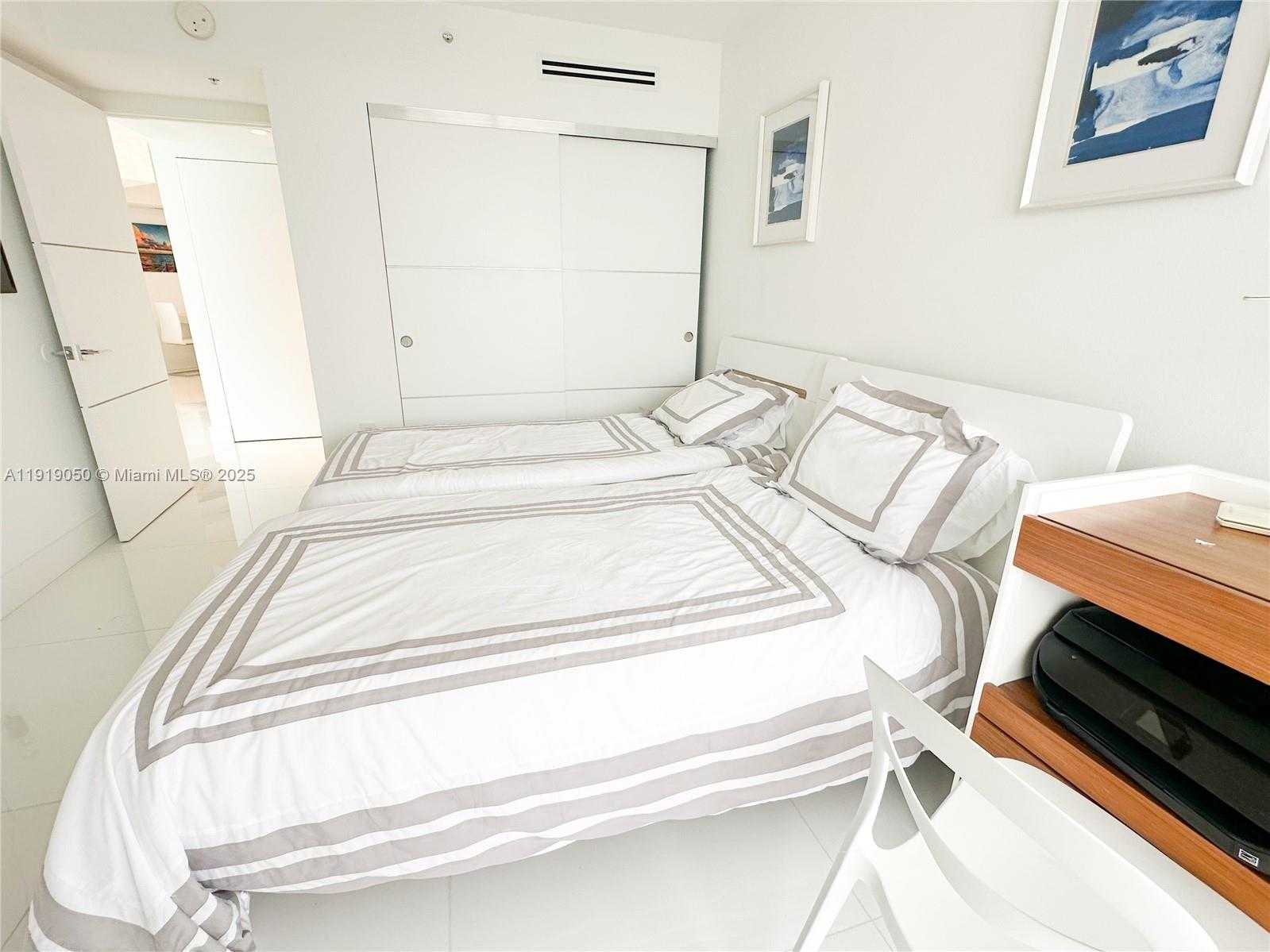 Small Image of 6301 COLLINS AVE #2707, Miami Beach Number 23
