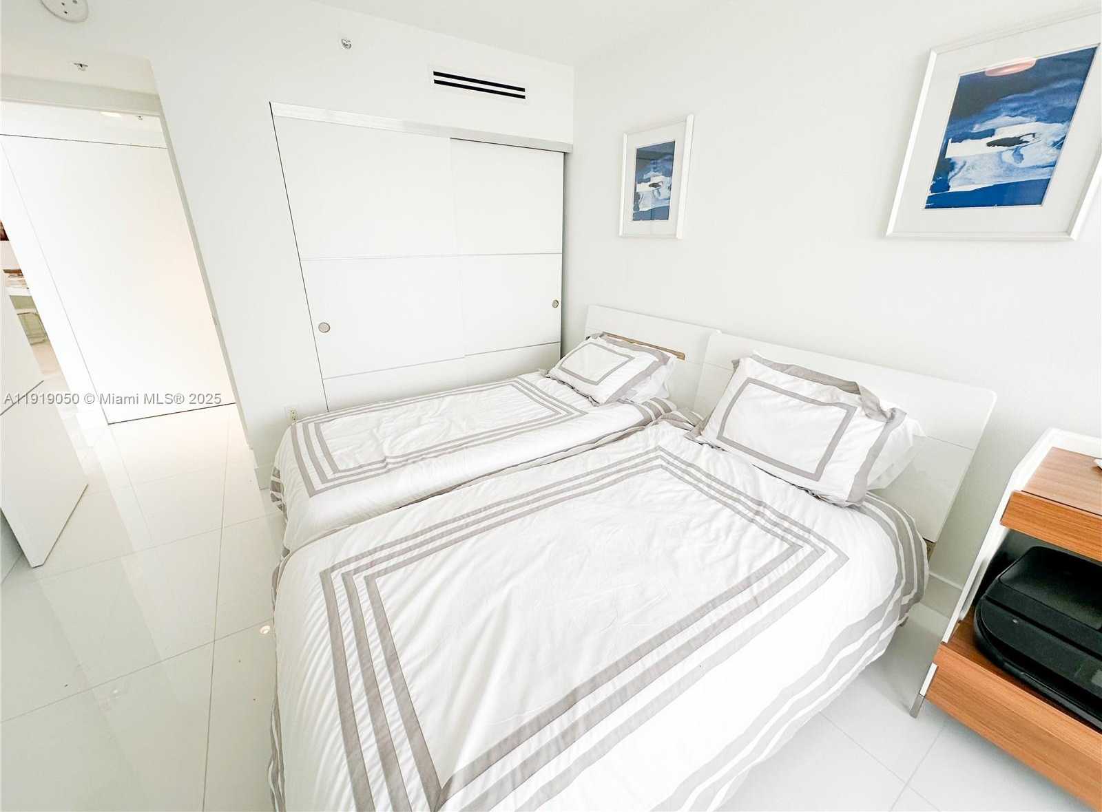 Small Image of 6301 COLLINS AVE #2707, Miami Beach Number 24