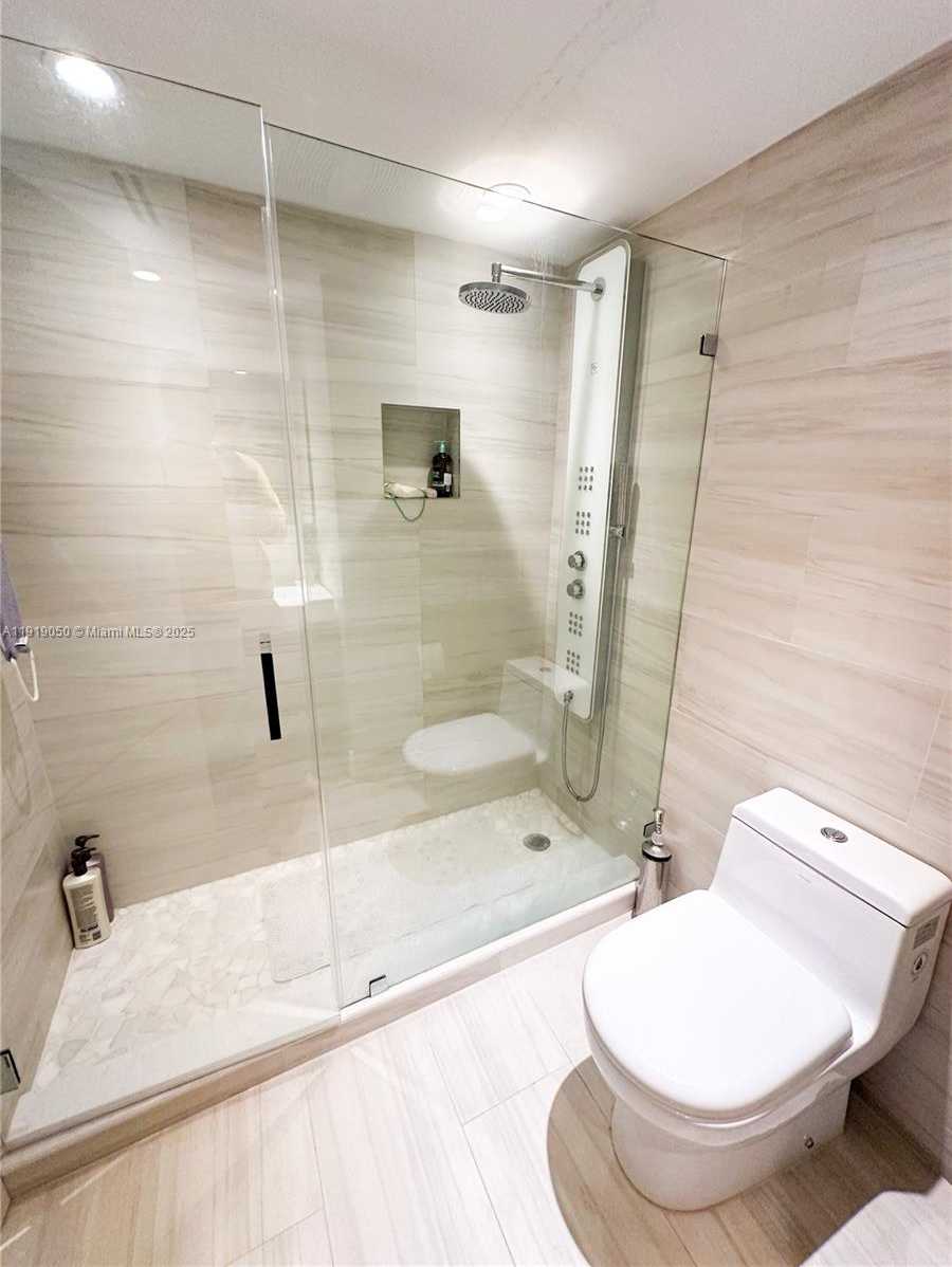 Small Image of 6301 COLLINS AVE #2707, Miami Beach Number 26