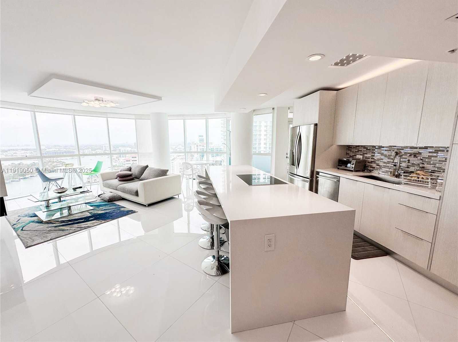 Small Image of 6301 COLLINS AVE #2707, Miami Beach Number 4