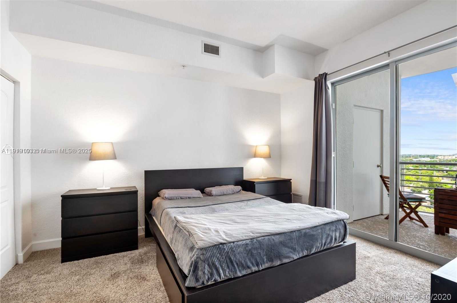 Small Image of 1830 RADIUS DR #1202, Hollywood Number 10