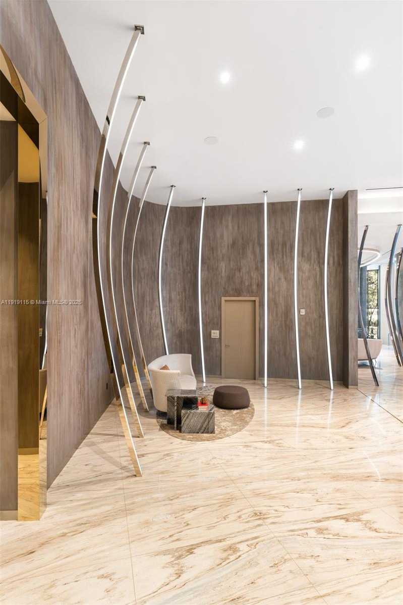 Small Image of 1000 BRICKELL PLZ #3410, Miami Number 4