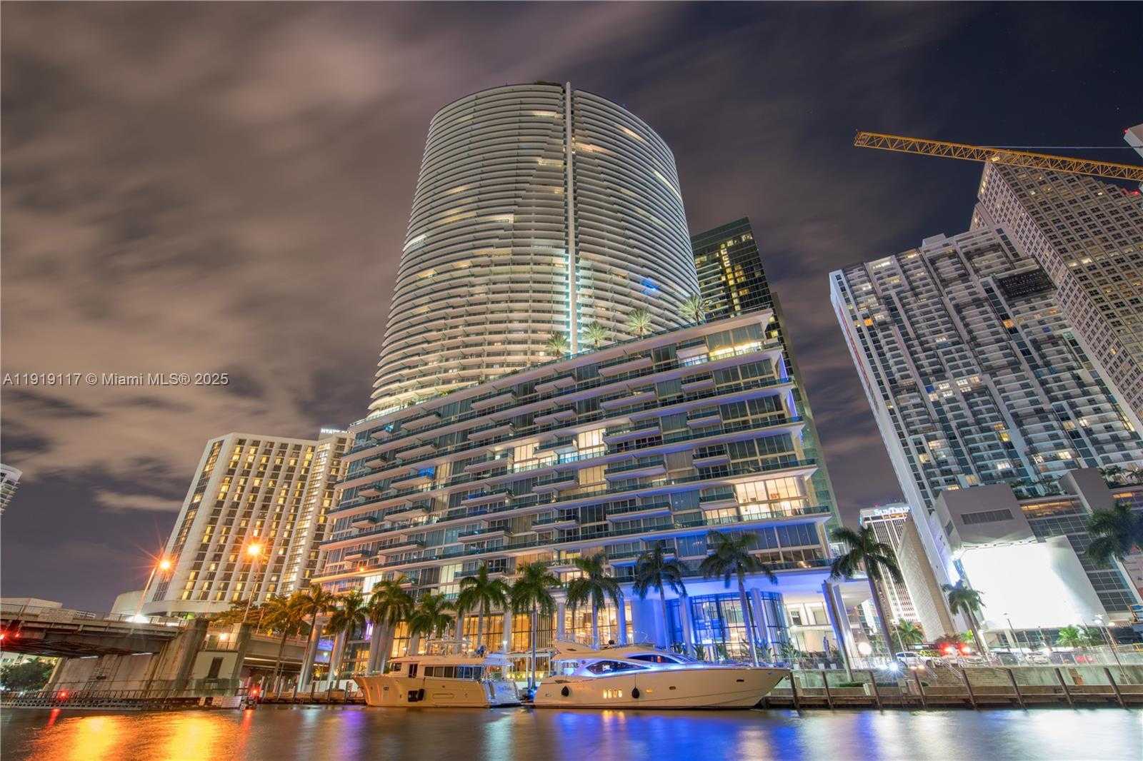 Small Image of 200 BISCAYNE BOULEVARD WAY #4707, Miami Number 30
