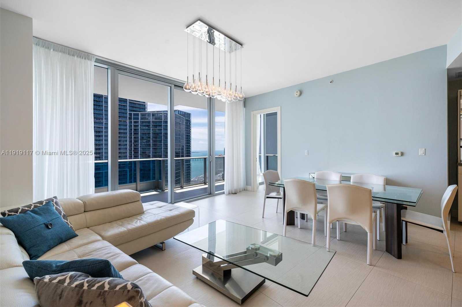 Small Image of 200 BISCAYNE BOULEVARD WAY #4707, Miami Number 8