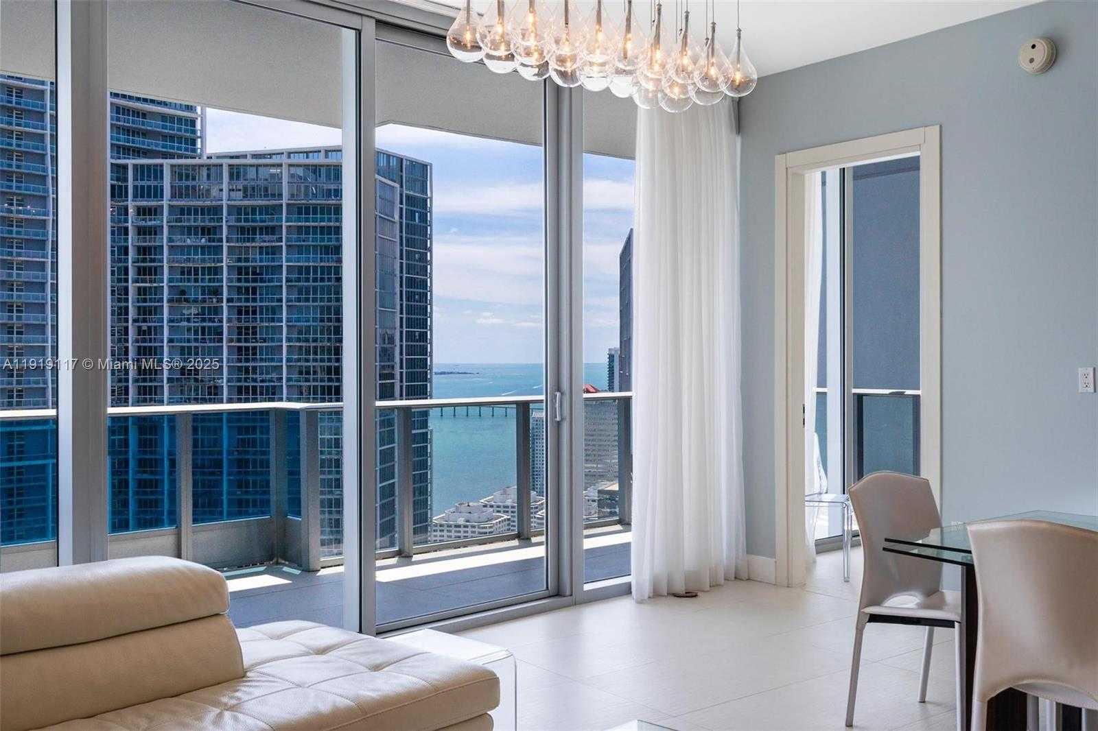 Small Image of 200 BISCAYNE BOULEVARD WAY #4707, Miami Number 9
