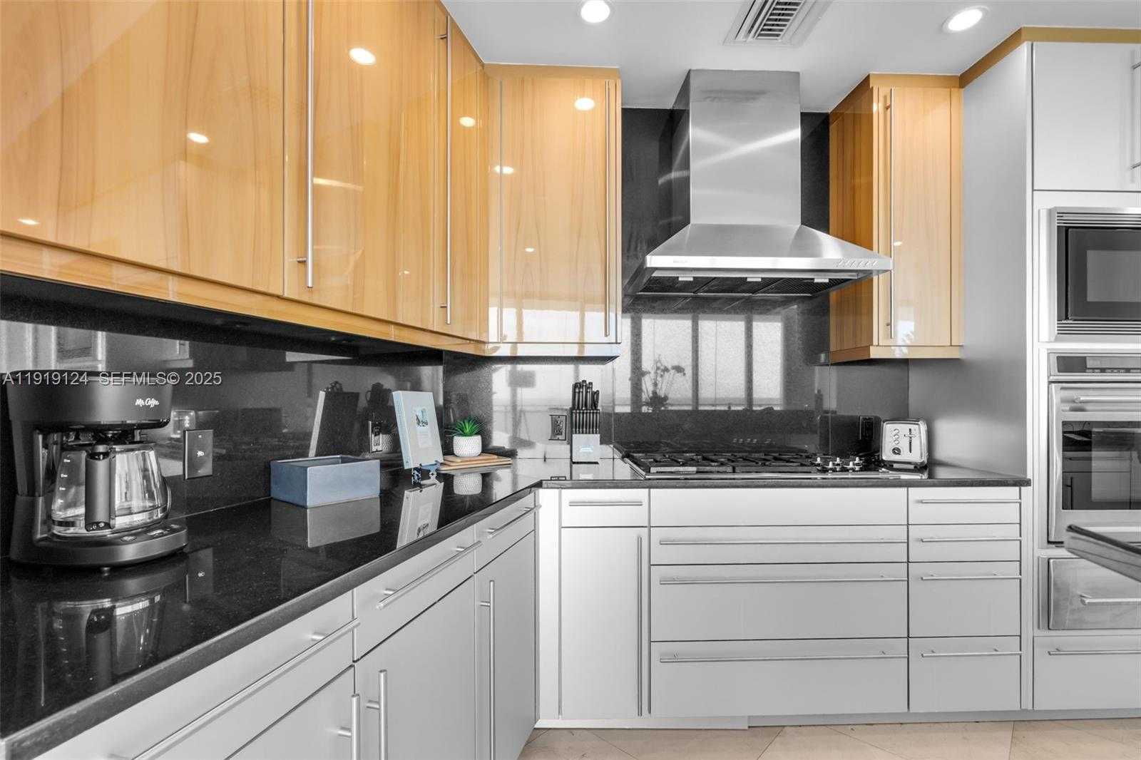 Small Image of 10295 COLLINS AVE #801, Bal Harbour Number 15