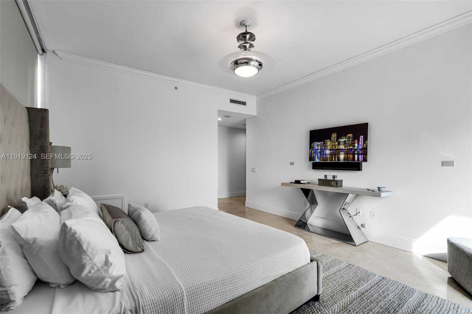 Small Image of 10295 COLLINS AVE #801, Bal Harbour Number 26