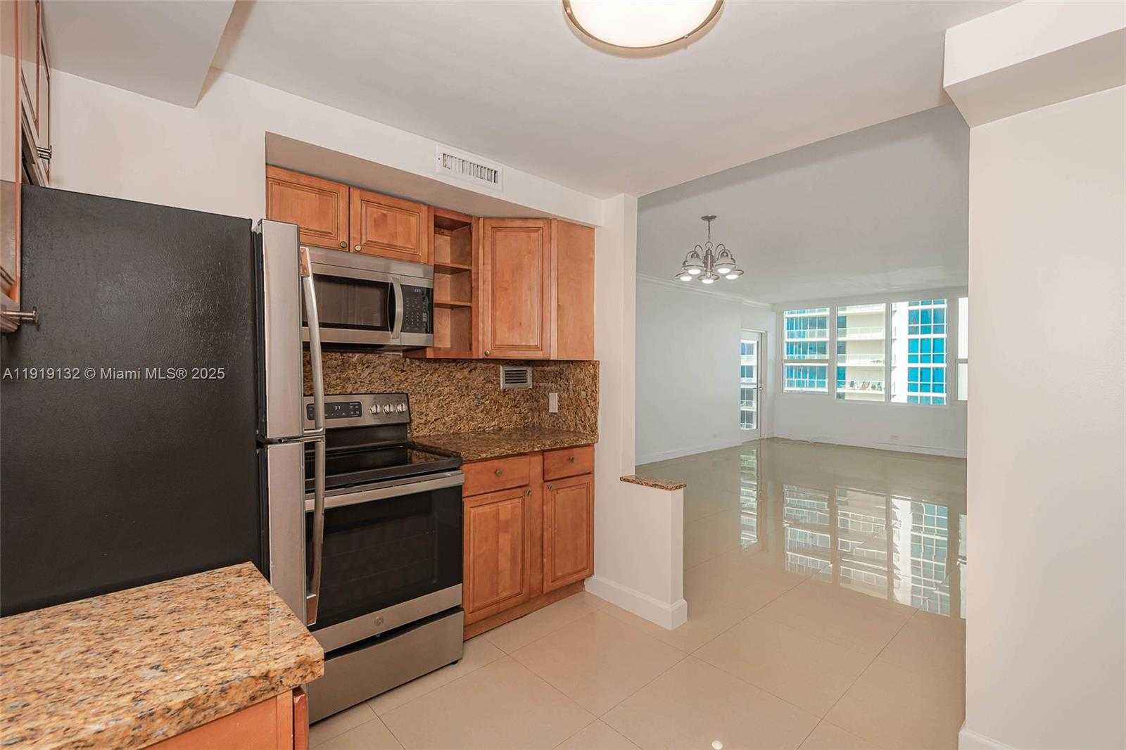 Small Image of 3505 SOUTH OCEAN DR #1411, Hollywood Number 10