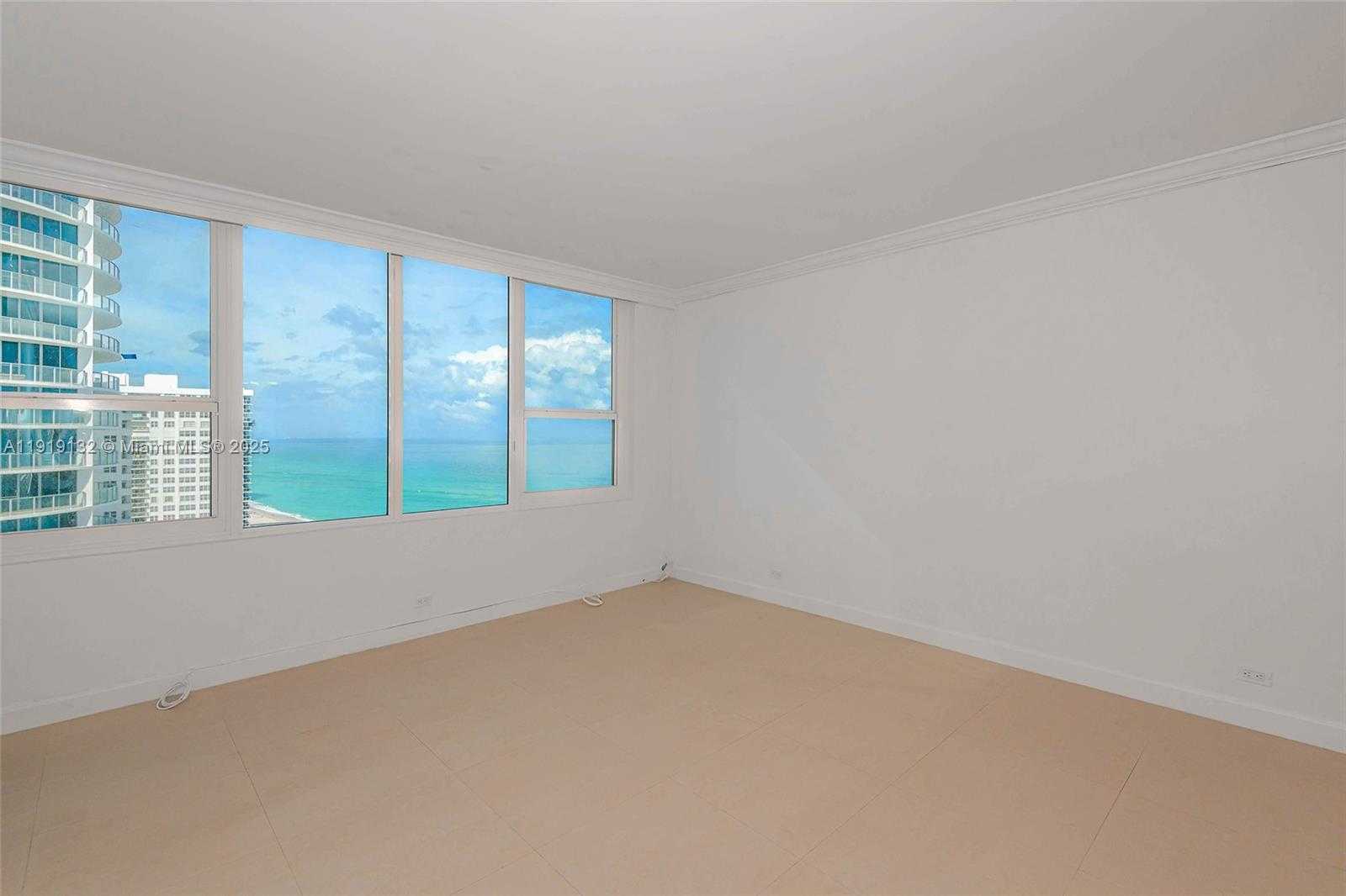 Small Image of 3505 SOUTH OCEAN DR #1411, Hollywood Number 4