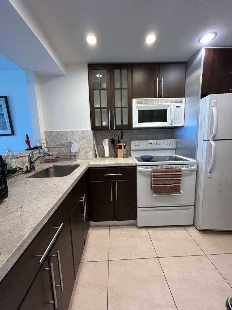 Small Image of 2899 COLLINS AVE #625, Miami Beach Number 5