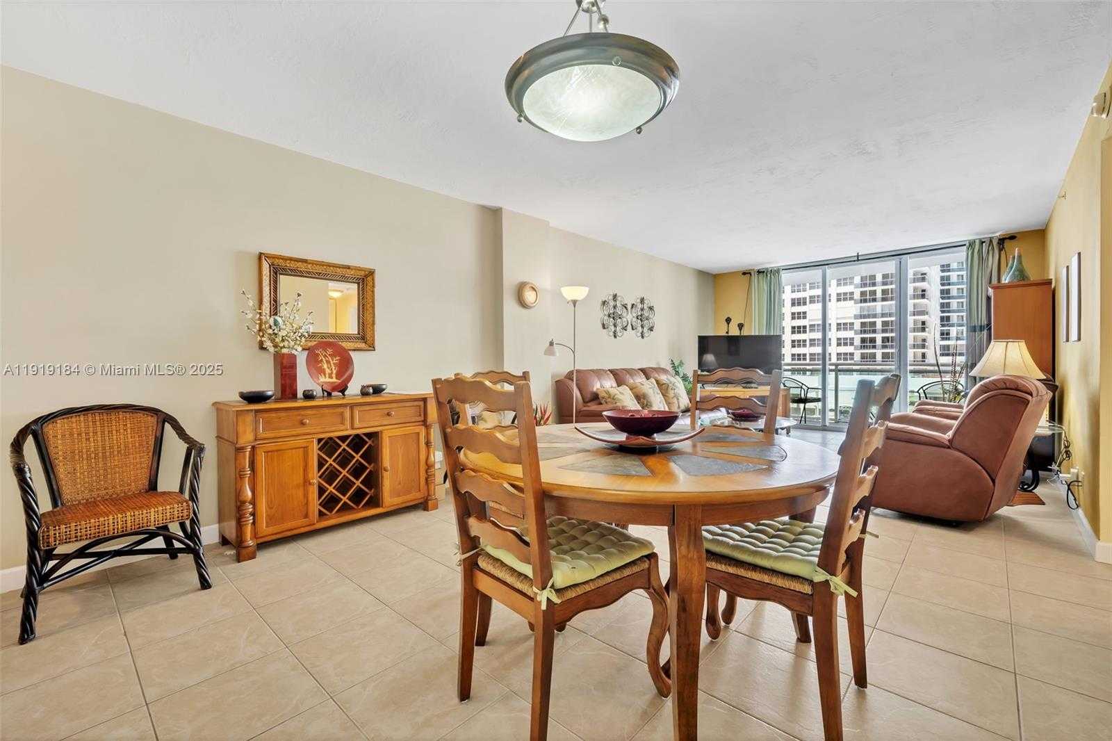 Small Image of 3001 SOUTH OCEAN DR #403, Hollywood Number 7