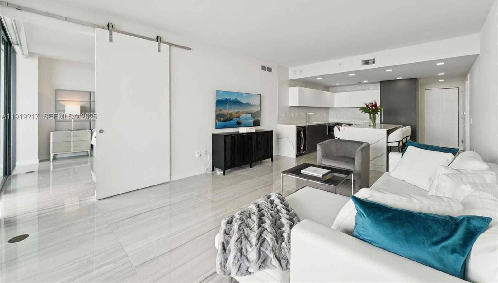 Small Image of 3131 NORTH EAST 7TH AVE #4204, Miami Number 18