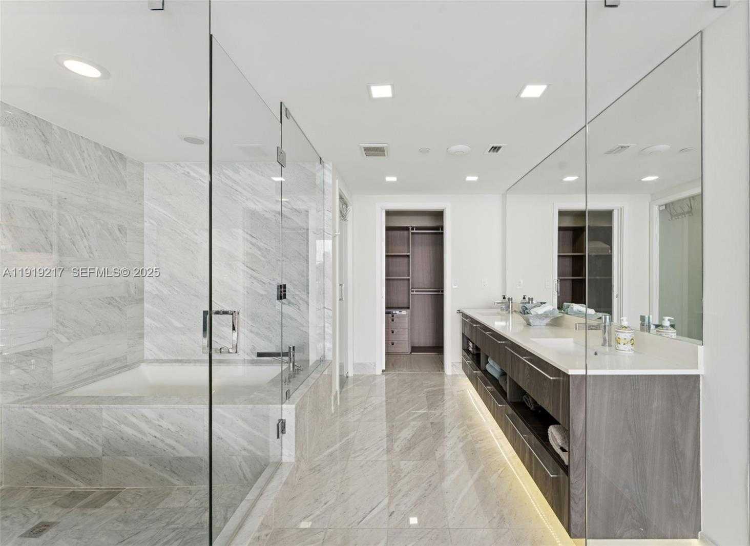 Small Image of 3131 NORTH EAST 7TH AVE #4204, Miami Number 25