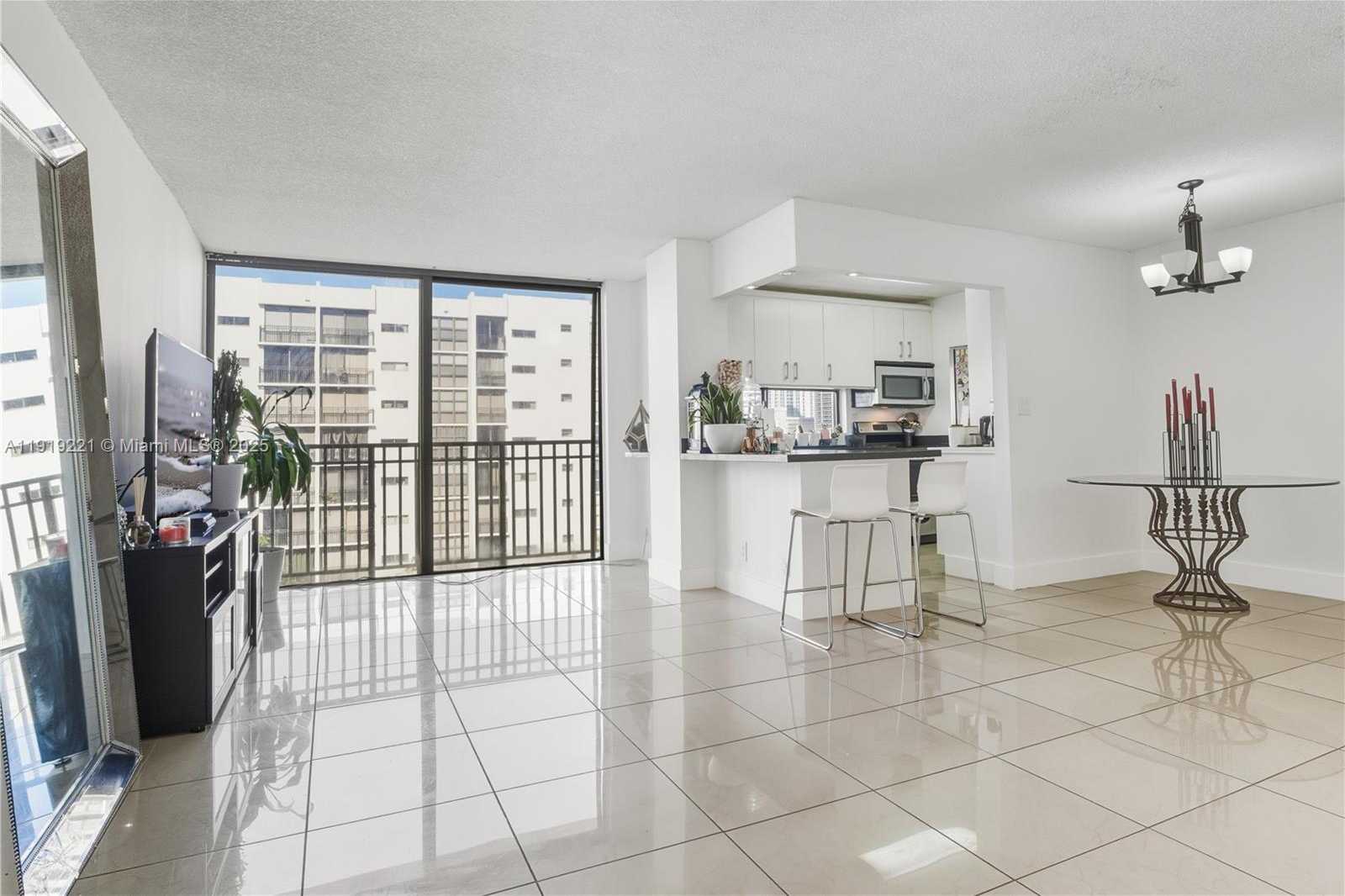 Small Image of 17011 NORTH BAY RD #707, Sunny Isles Beach Number 5