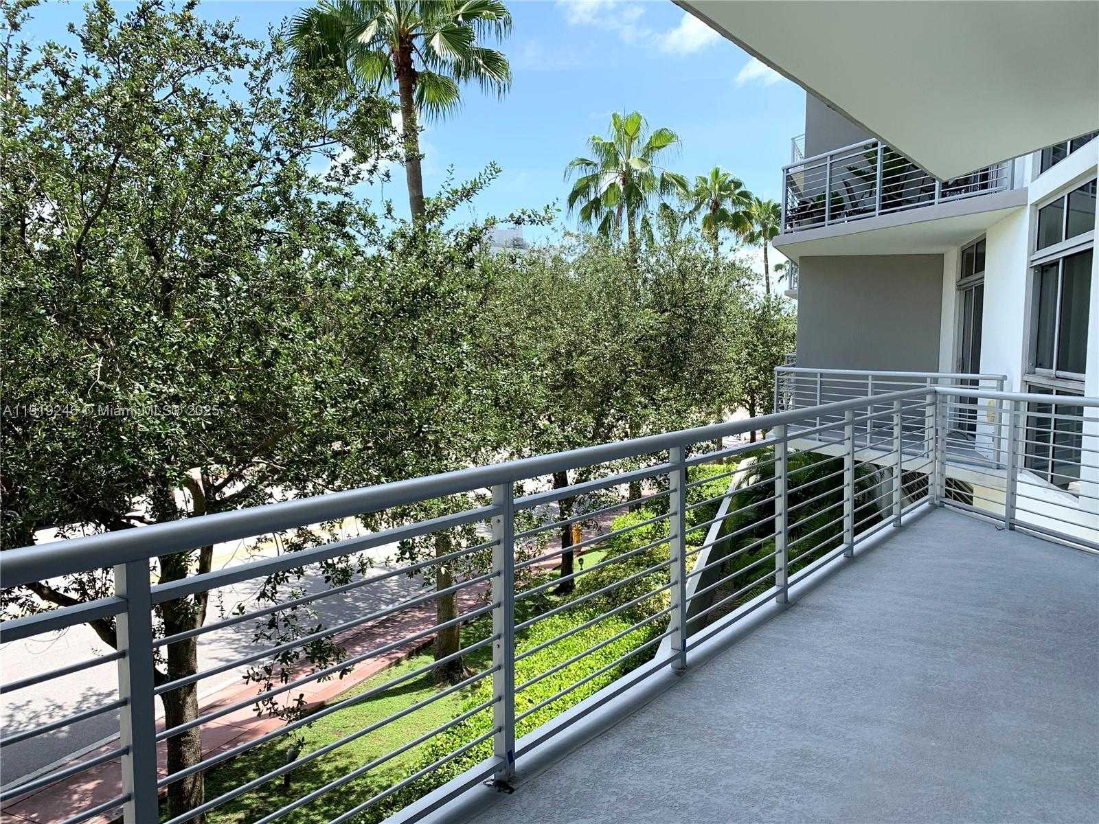 Small Image of 2001 MERIDIAN AVE #330, Miami Beach Number 5