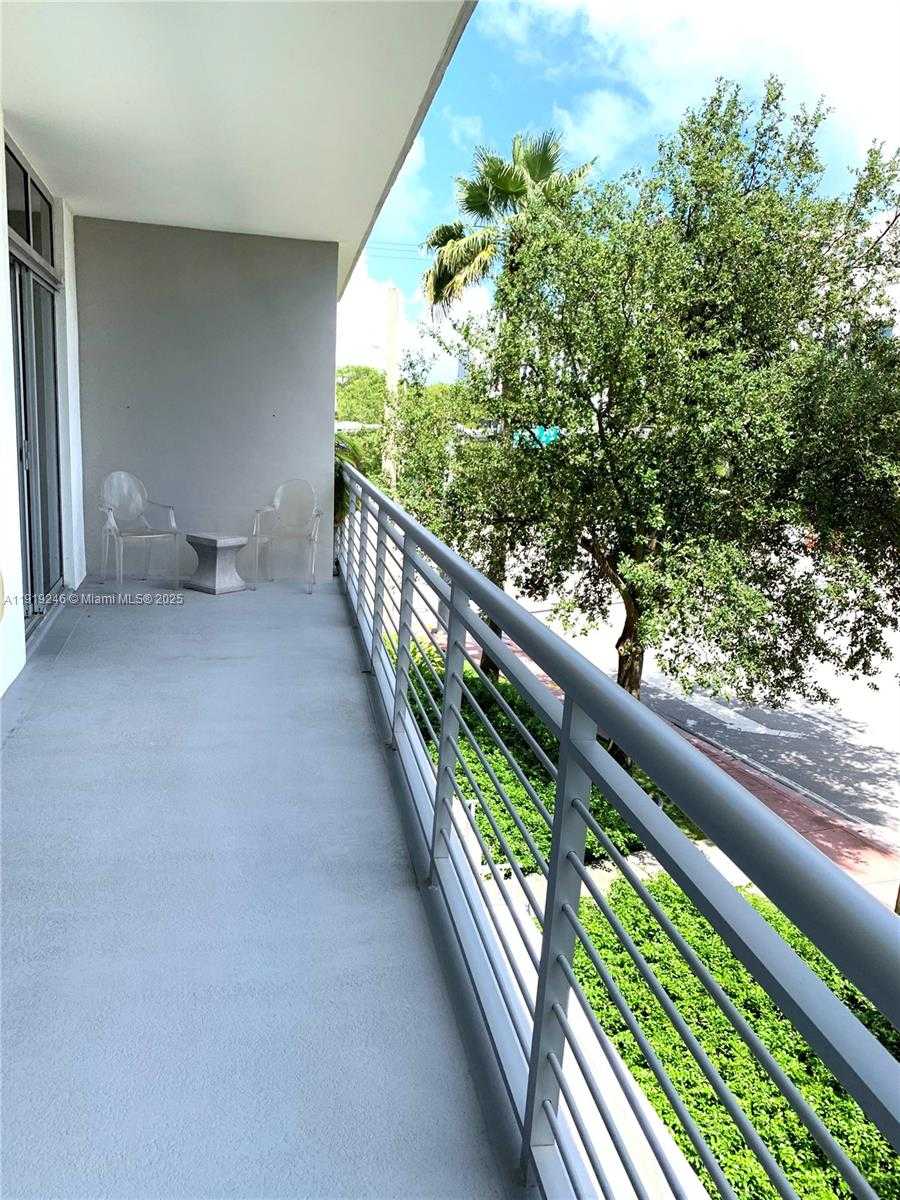Small Image of 2001 MERIDIAN AVE #330, Miami Beach Number 6