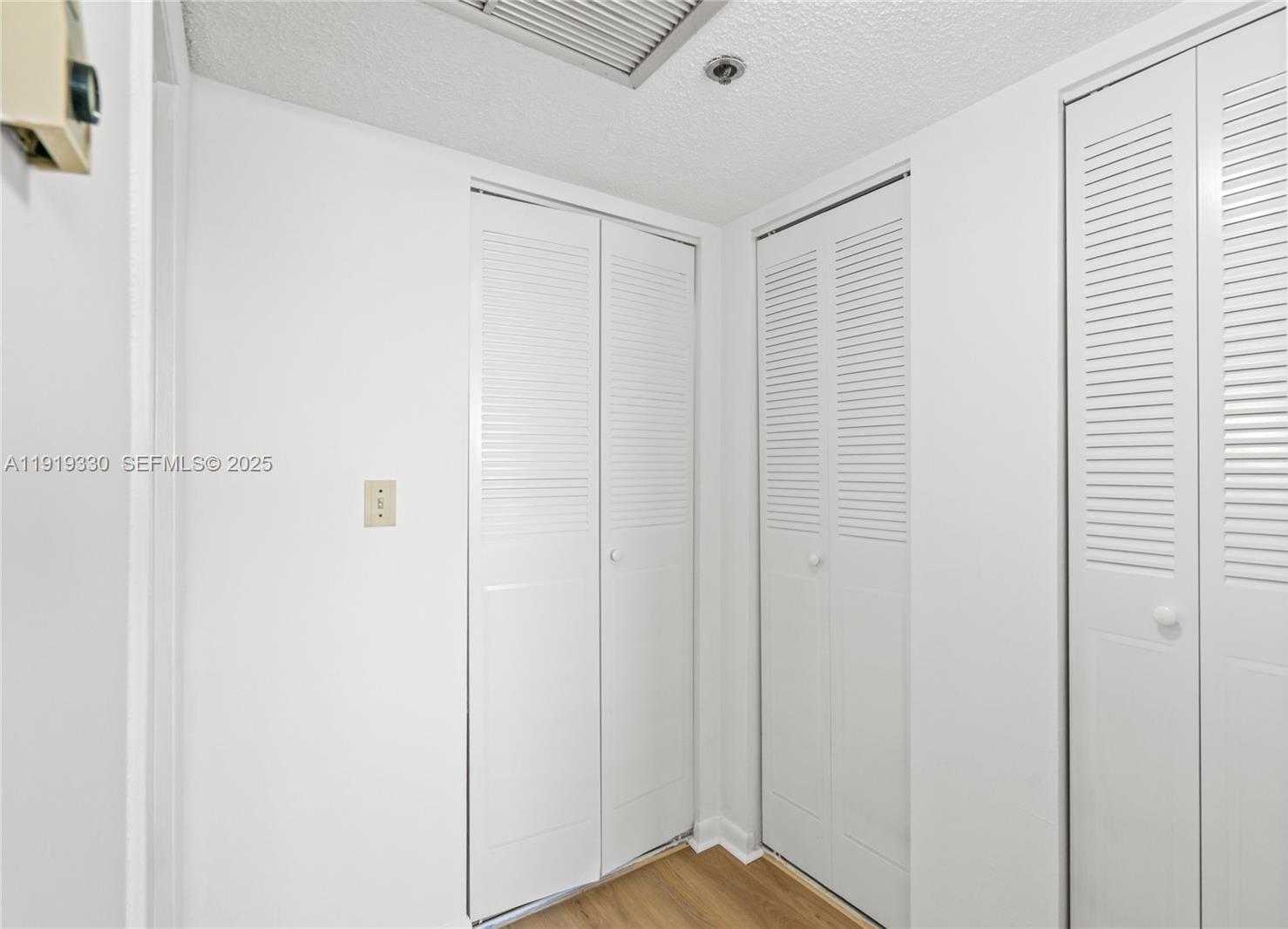 Small Image of 4101 PINE TREE DR #1112, Miami Beach Number 31