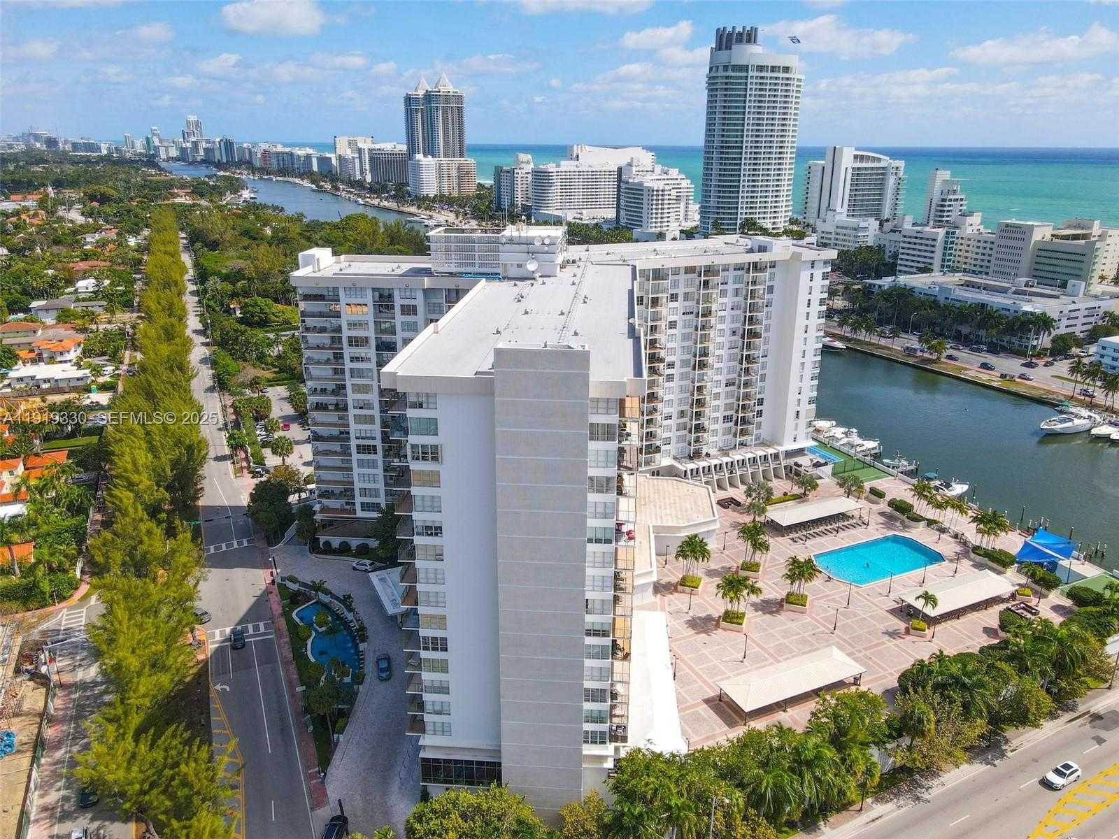 Small Image of 4101 PINE TREE DR #1112, Miami Beach Number 62