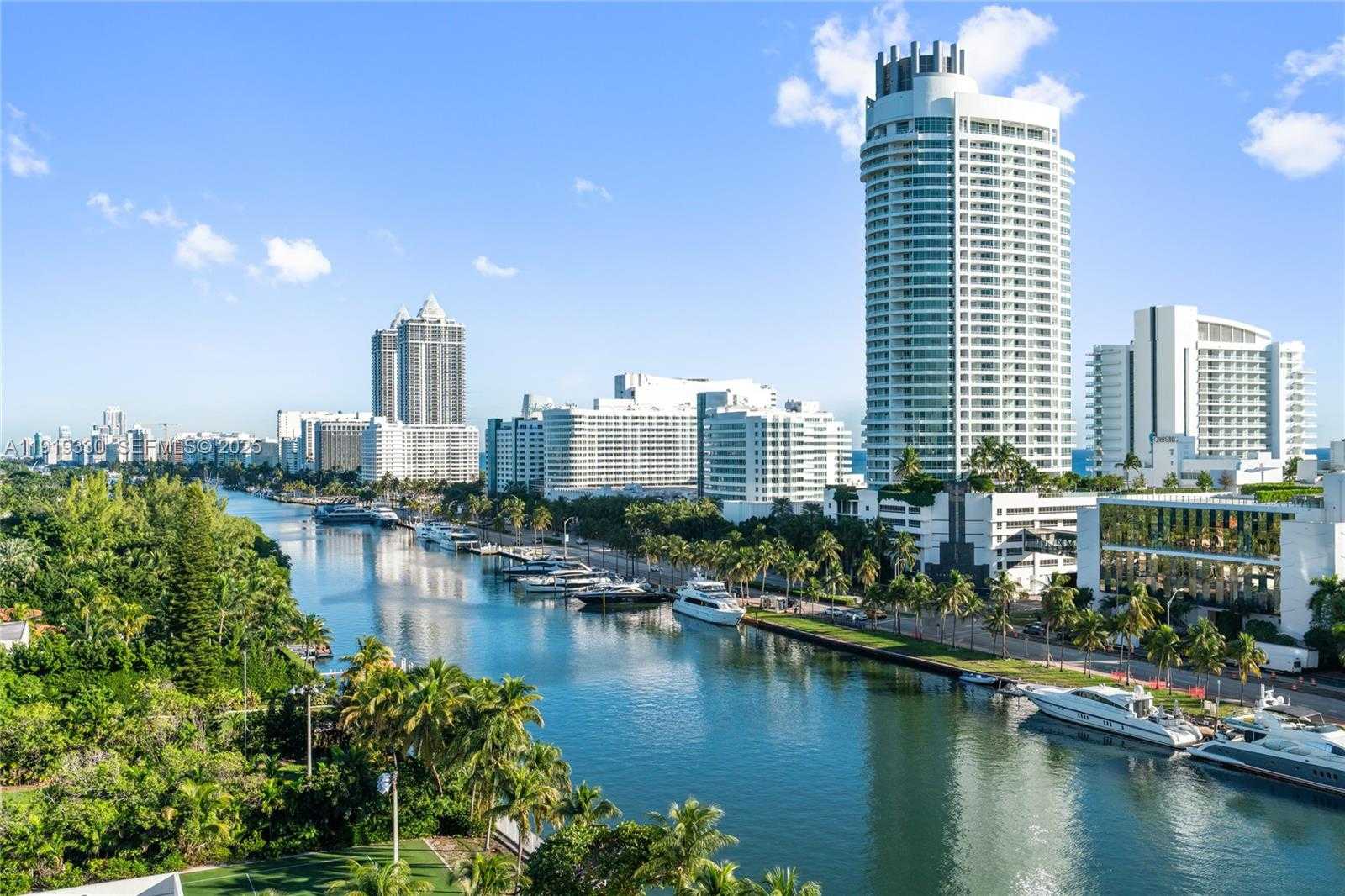 Small Image of 4101 PINE TREE DR #1112, Miami Beach Number 63