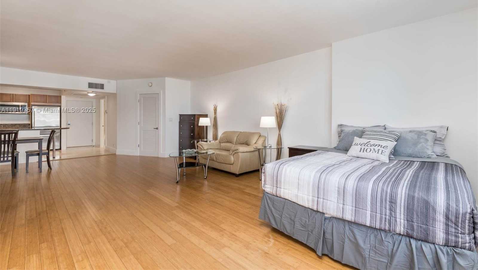 Small Image of 2301 COLLINS AVE #1512, Miami Beach Number 12