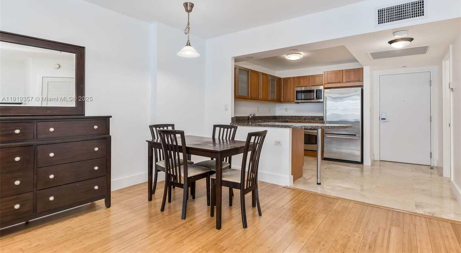 Small Image of 2301 COLLINS AVE #1512, Miami Beach Number 7