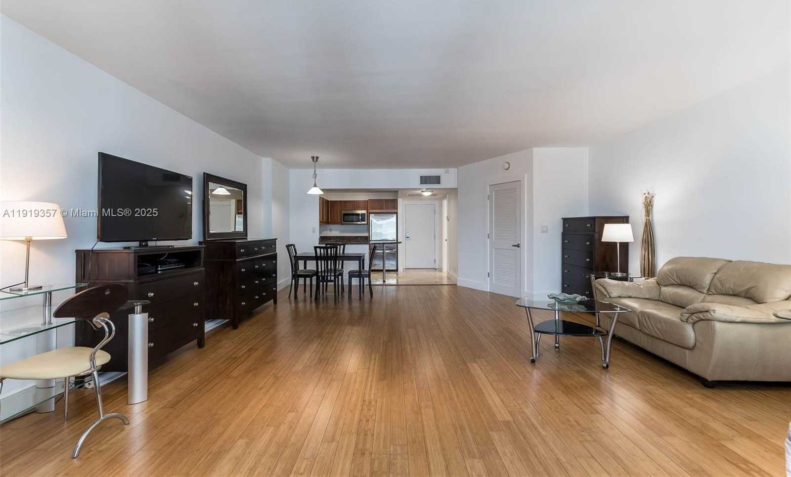 Small Image of 2301 COLLINS AVE #1512, Miami Beach Number 9