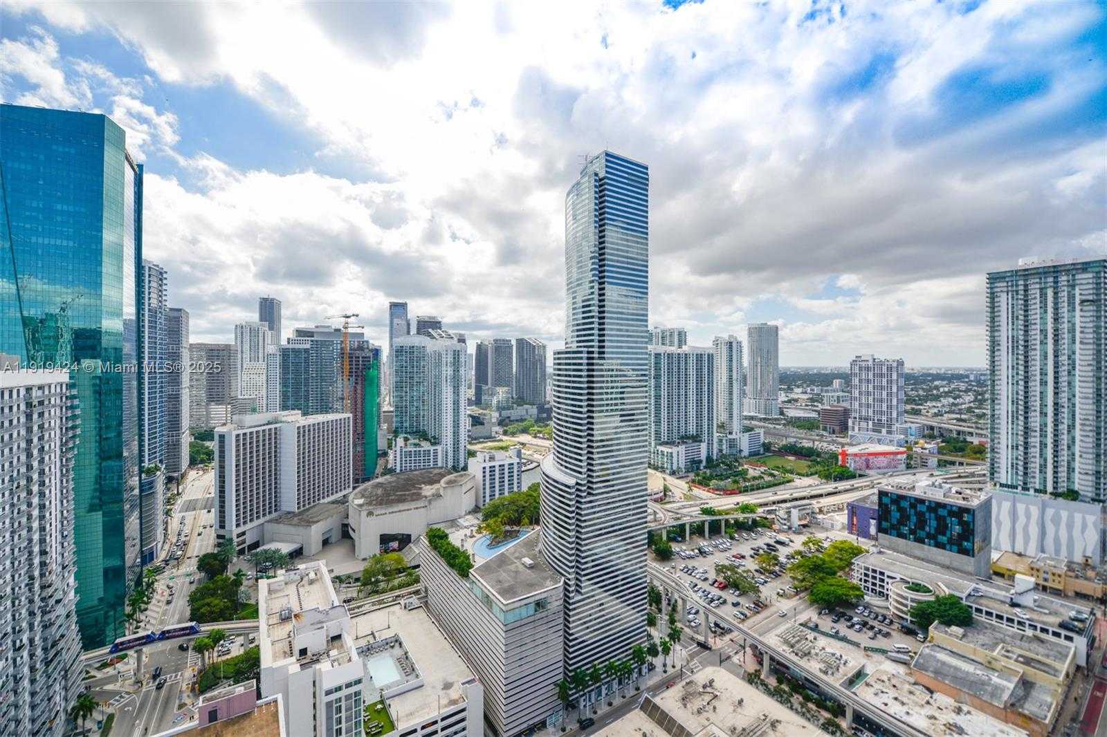 Small Image of 151 SOUTH EAST 1ST ST #3403, Miami Number 17