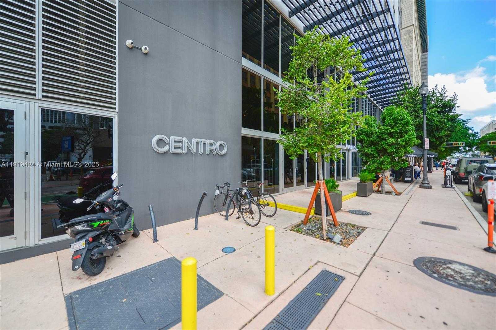 Small Image of 151 SOUTH EAST 1ST ST #3403, Miami Number 24