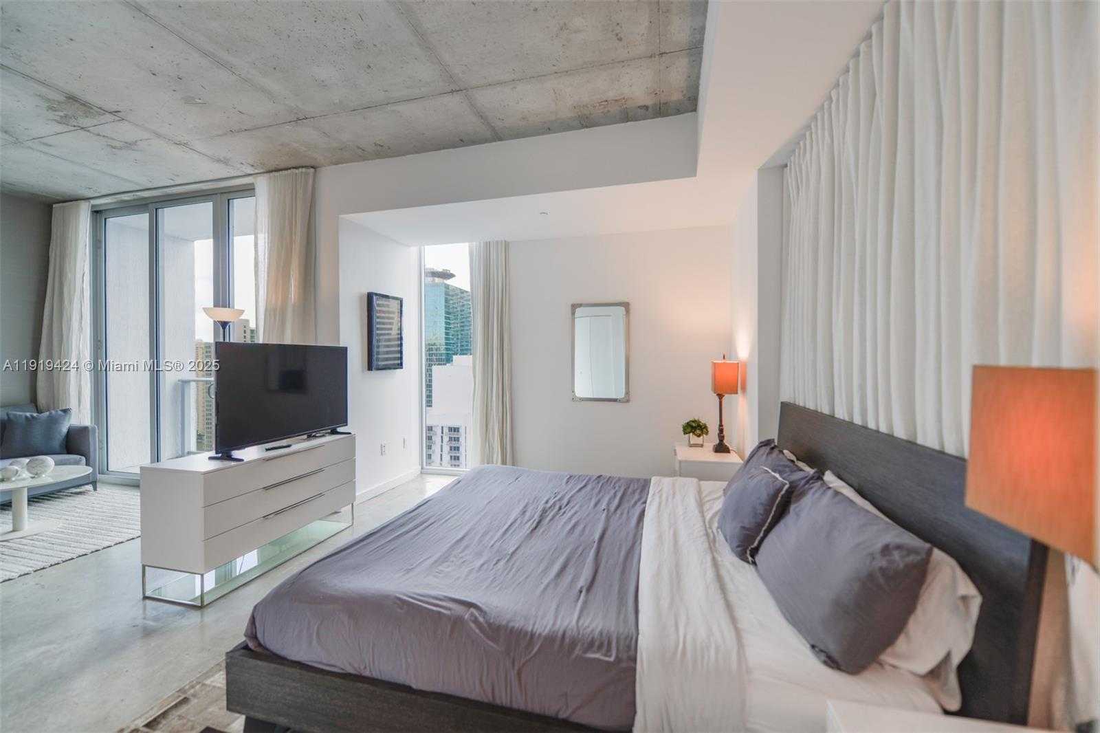 Small Image of 151 SOUTH EAST 1ST ST #3403, Miami Number 8