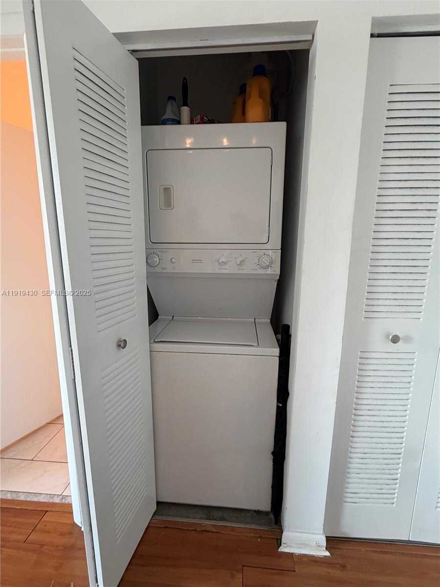 Small Image of 133 NORTH EAST 2ND AVE #1017, Miami Number 4