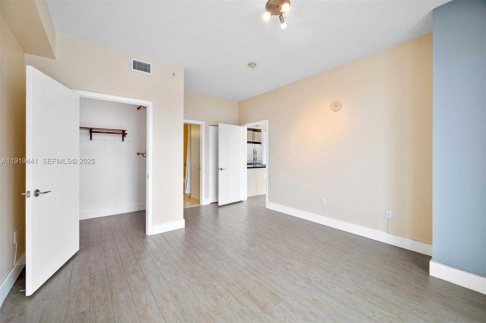 Small Image of 79 SOUTH WEST 12TH ST #4004S, Miami Number 13