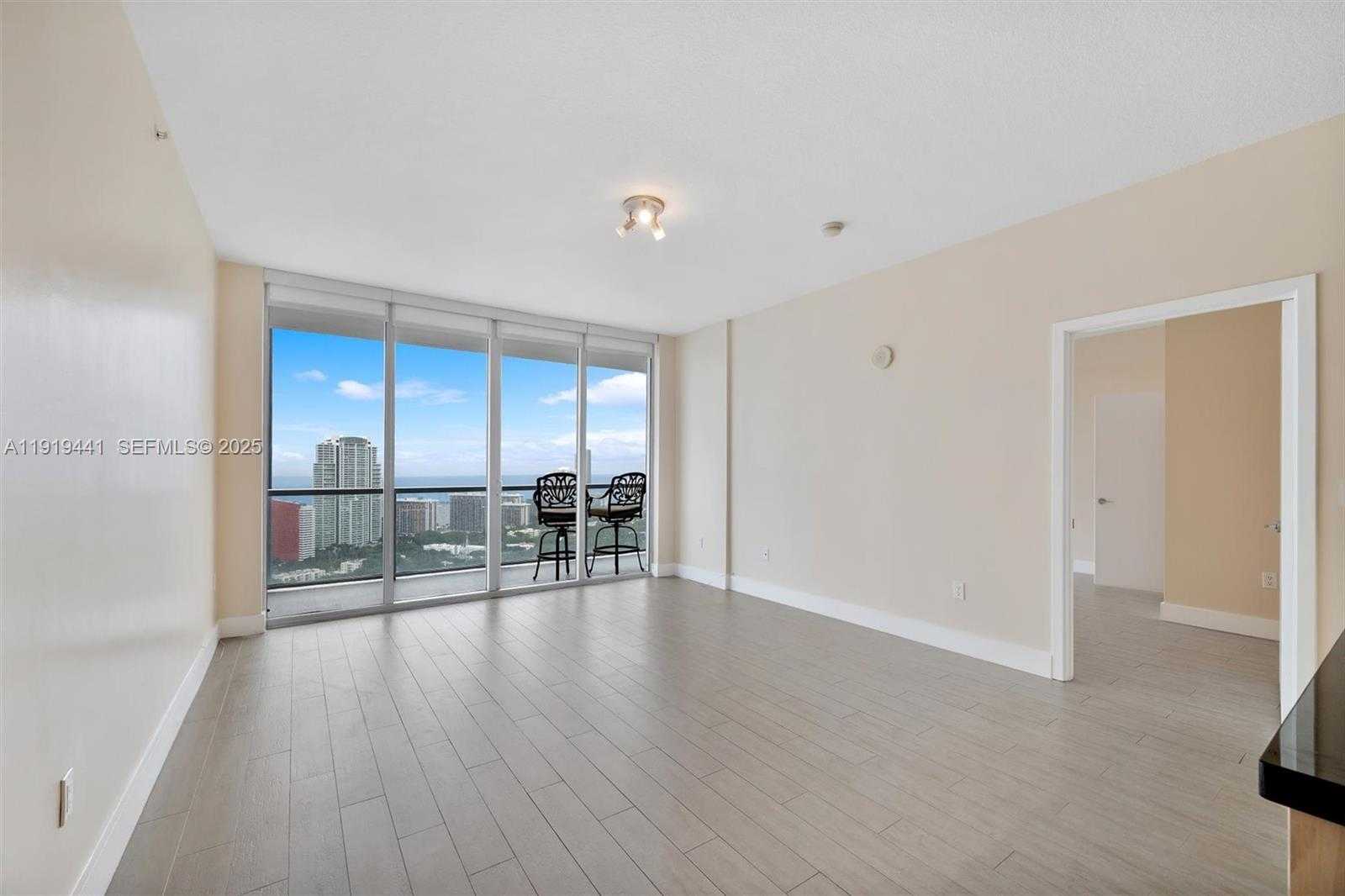 Small Image of 79 SOUTH WEST 12TH ST #4004S, Miami Number 3