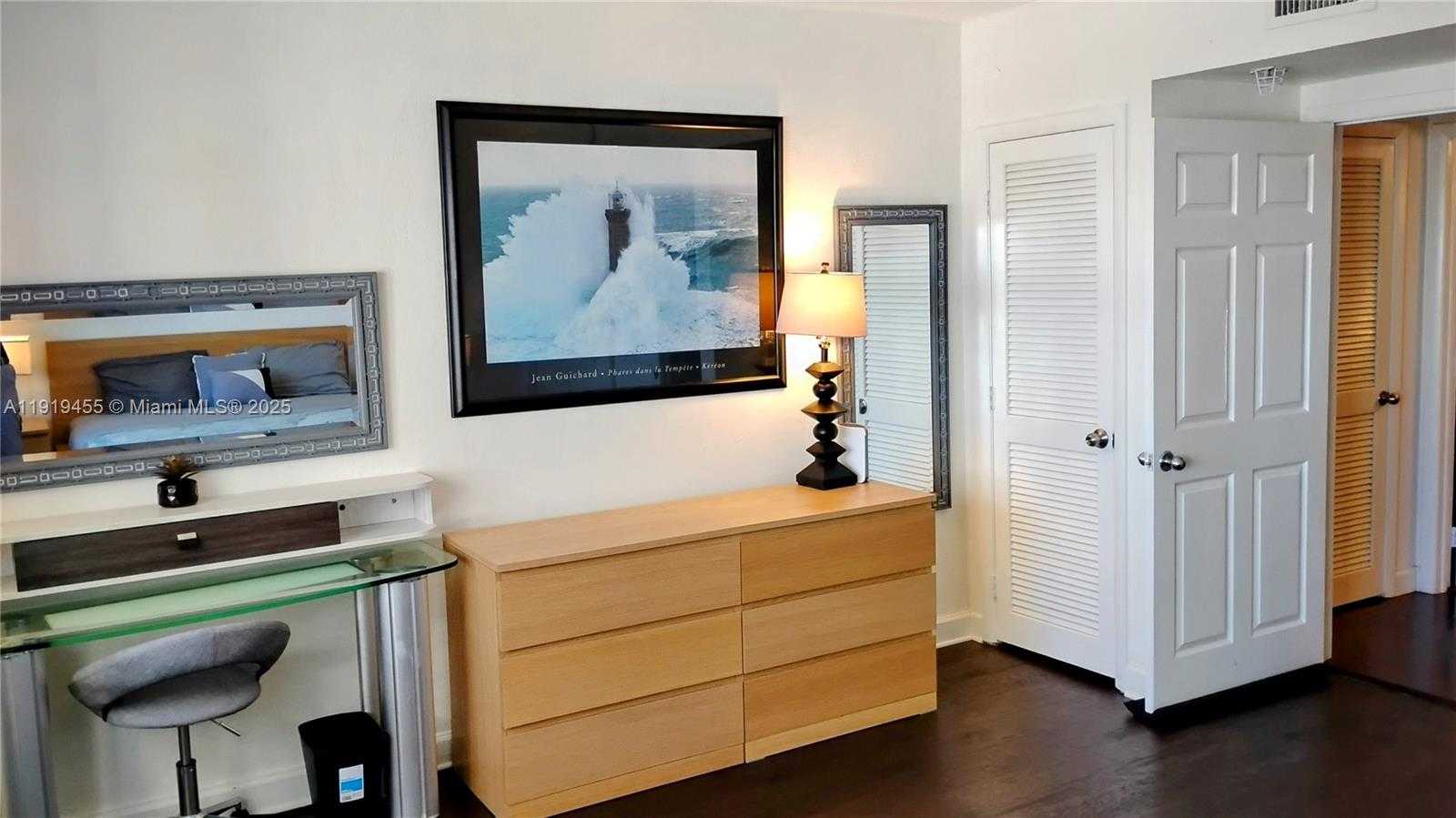 Small Image of 1500 BAY RD #1002S, Miami Beach Number 14