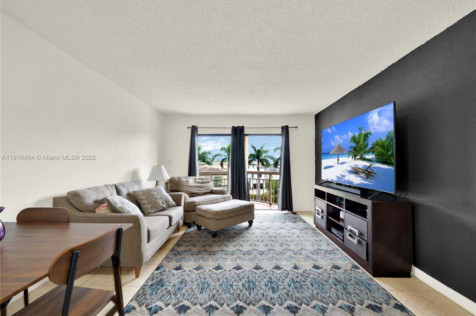 Small Image of 8290 LAKE DR #444, Doral Number 1