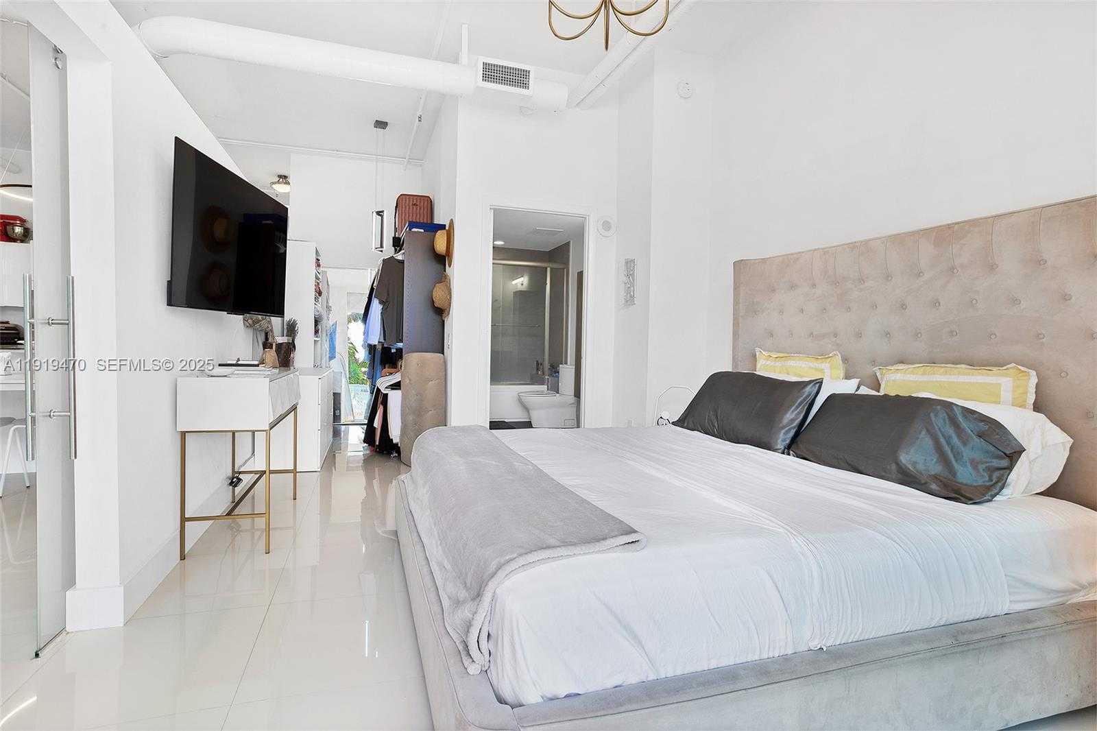 Small Image of 3029 NORTH EAST 188TH ST #419, Aventura Number 7