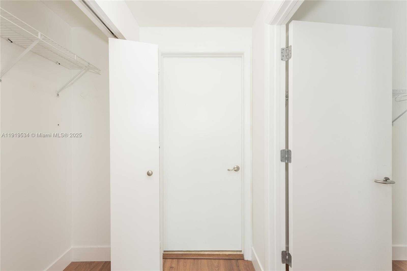 Imagen de Pequeño Objeto