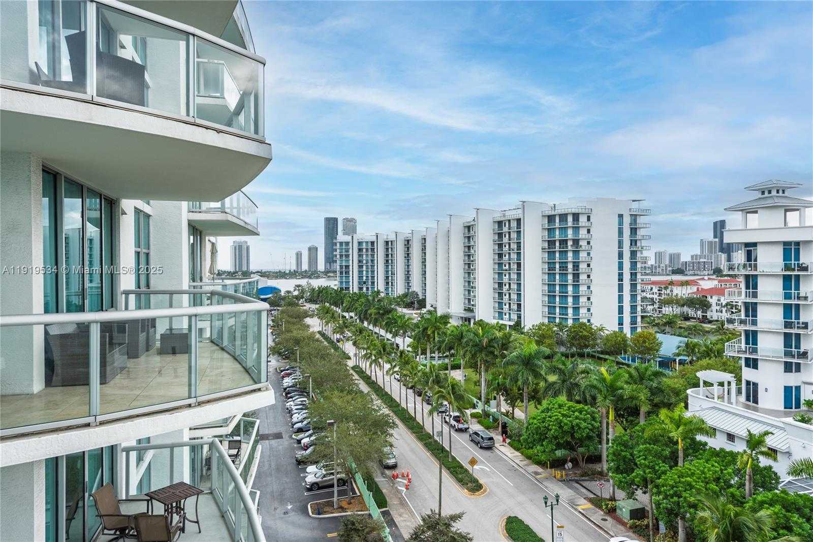 Imagen de Pequeño Objeto