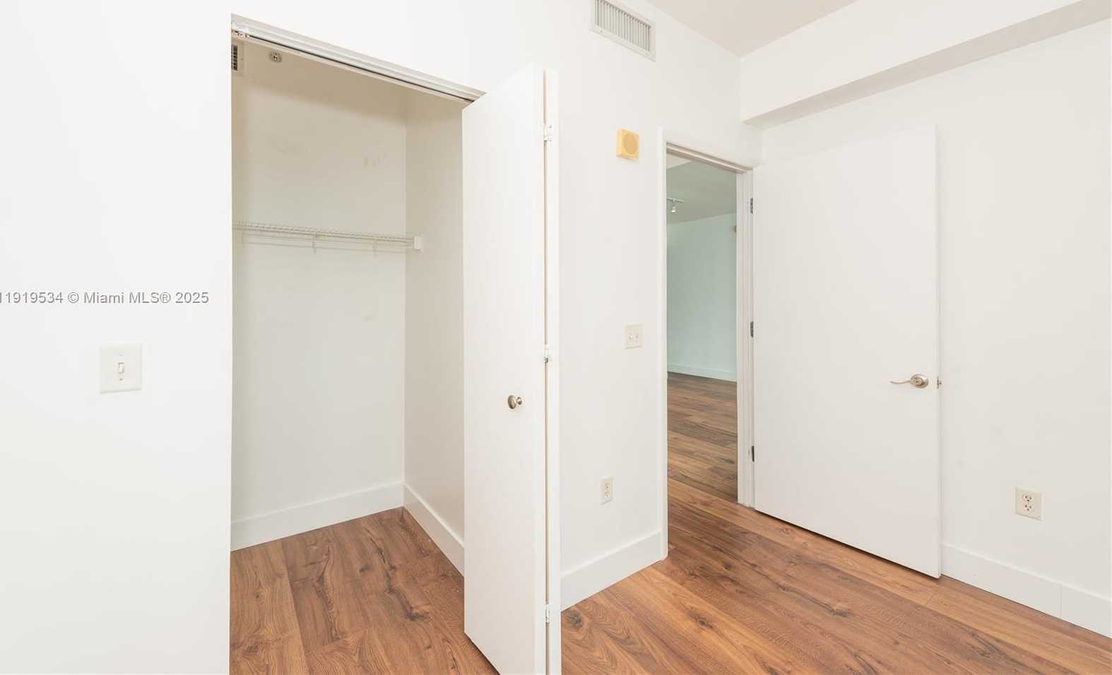 Imagen de Pequeño Objeto