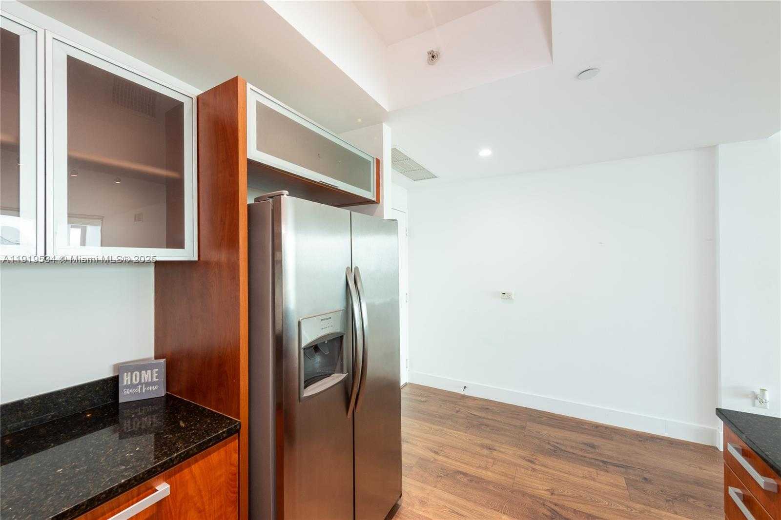 Imagen de Pequeño Objeto