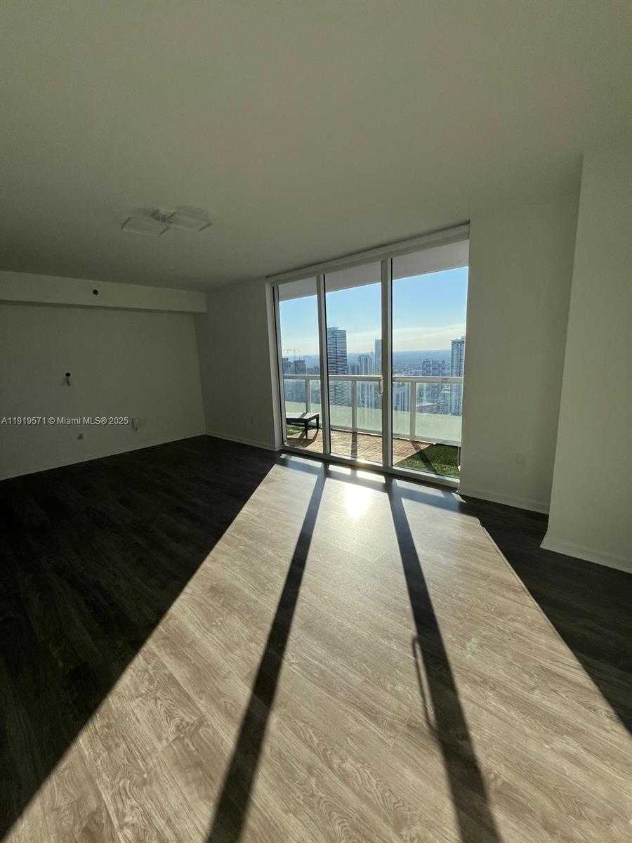 Small Image of 50 BISCAYNE BLVD #5303, Miami Number 10