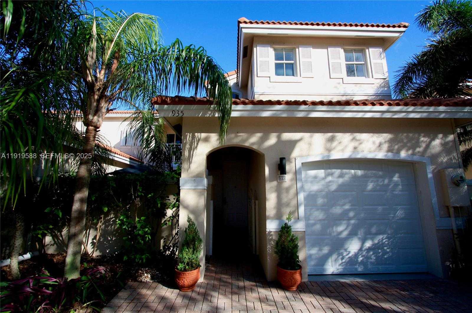 Small Image of 935 LEMONWOOD CT #-, Hollywood Number 12