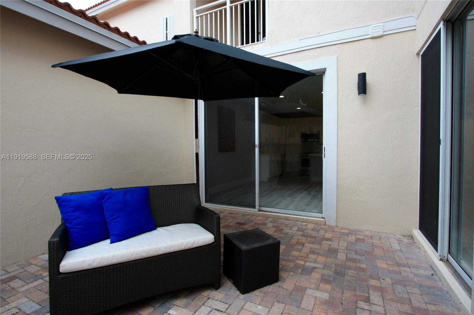 Small Image of 935 LEMONWOOD CT #-, Hollywood Number 14