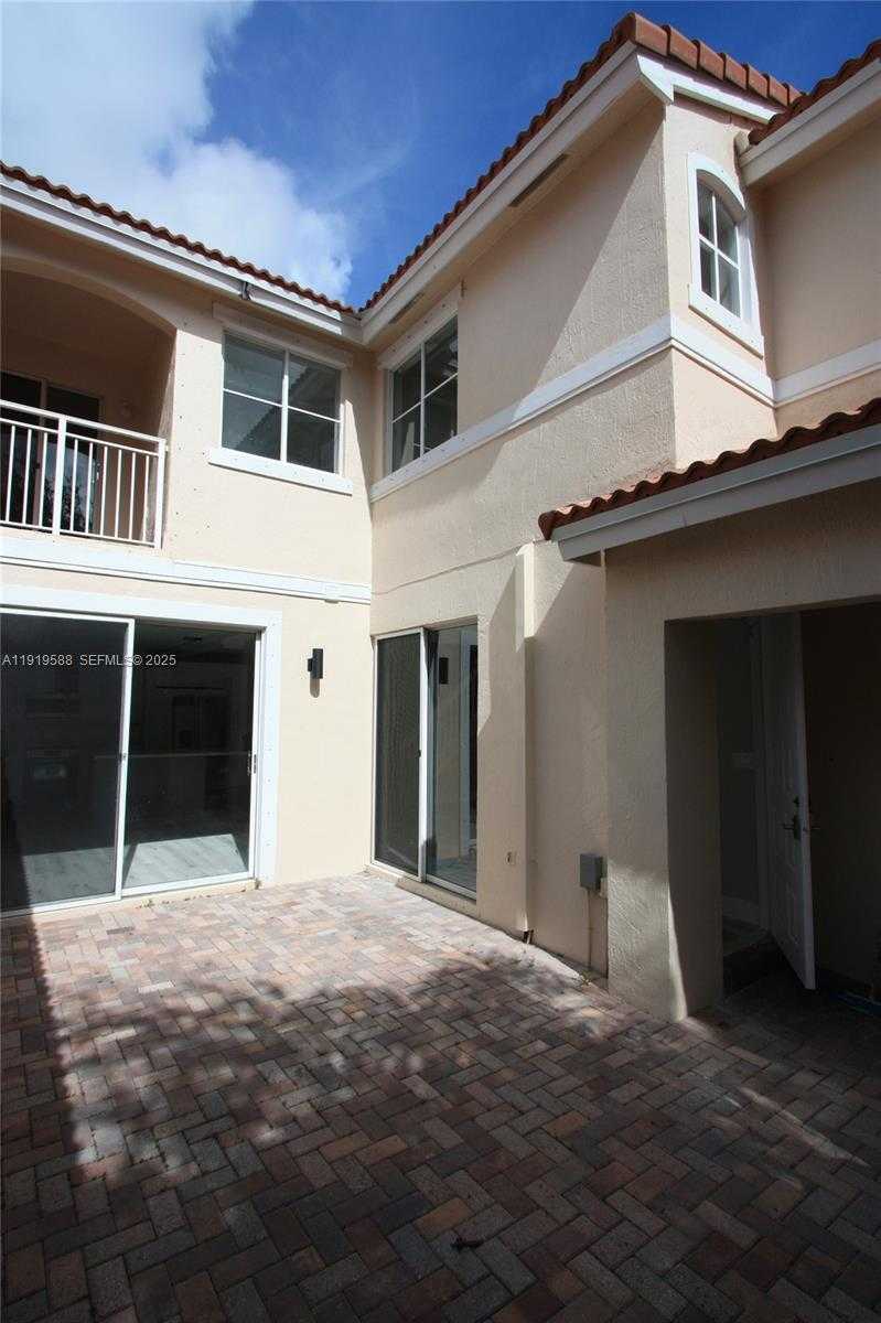 Small Image of 935 LEMONWOOD CT #-, Hollywood Number 15