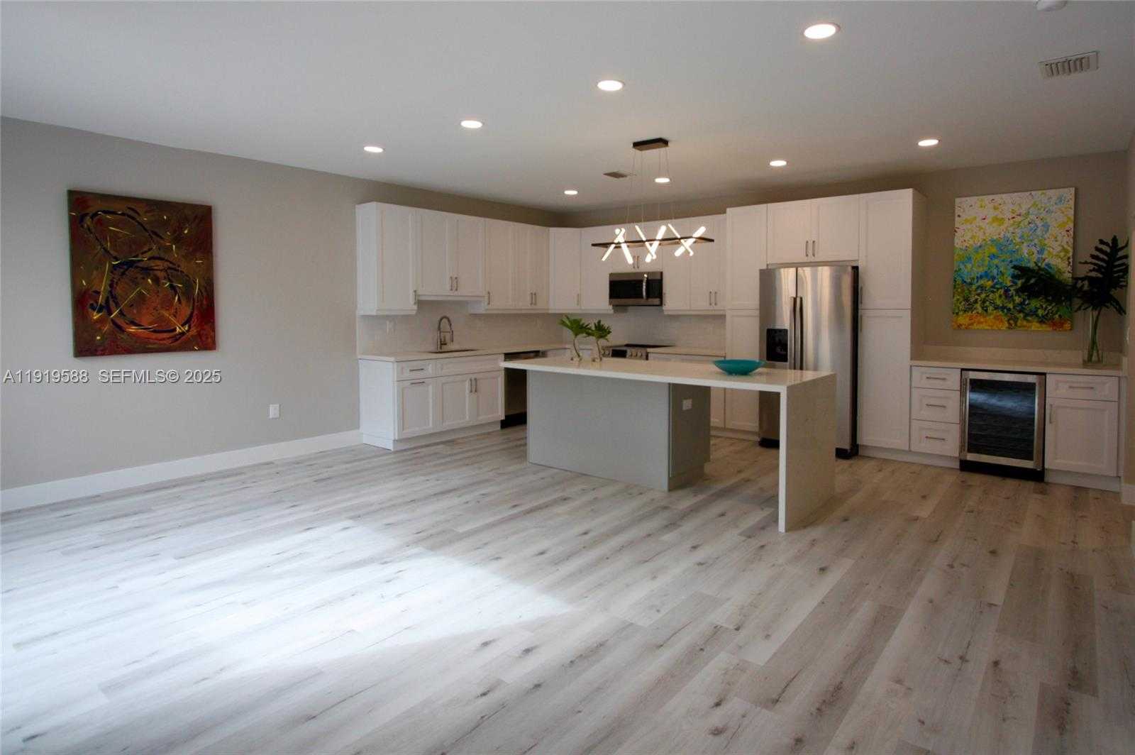 Small Image of 935 LEMONWOOD CT #-, Hollywood Number 19