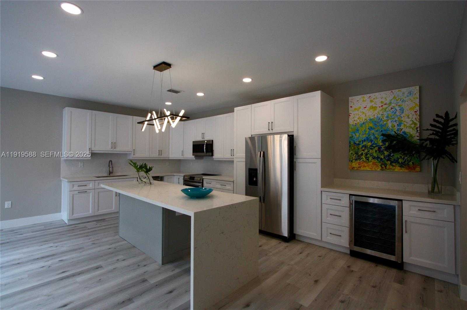 Small Image of 935 LEMONWOOD CT #-, Hollywood Number 21