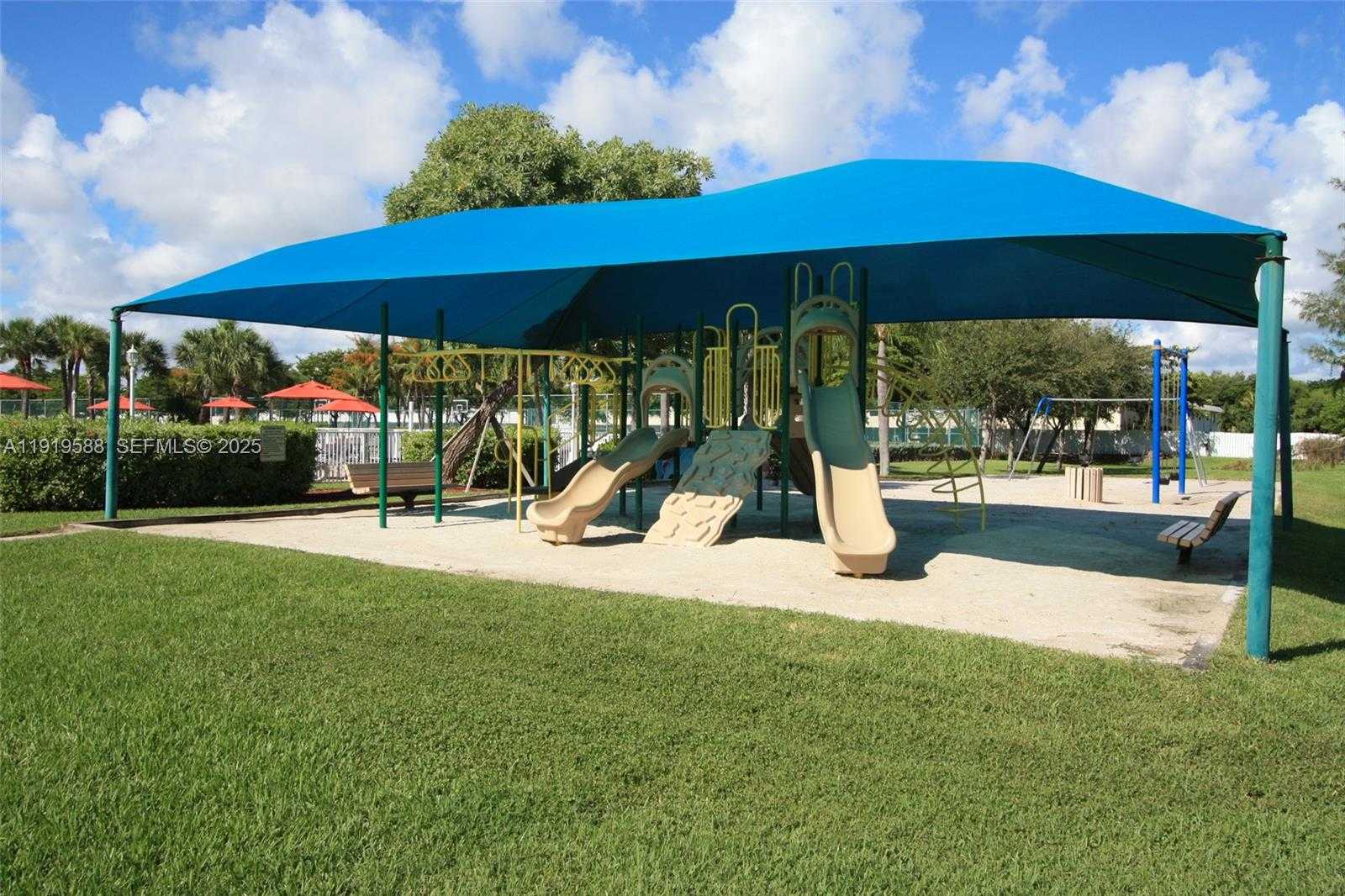 Small Image of 935 LEMONWOOD CT #-, Hollywood Number 44