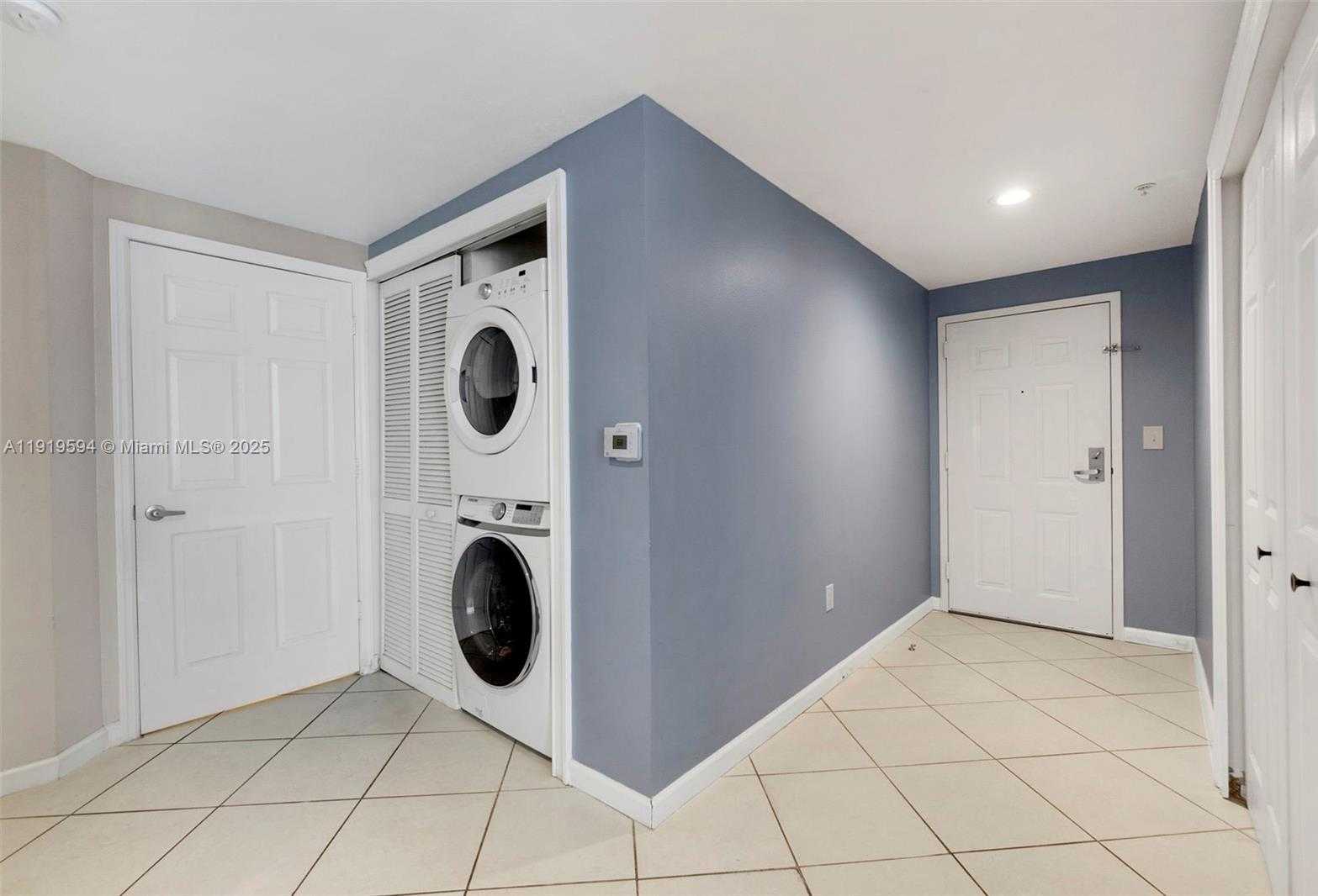 Small Image of 1155 BRICKELL BAY DR #202, Miami Number 19