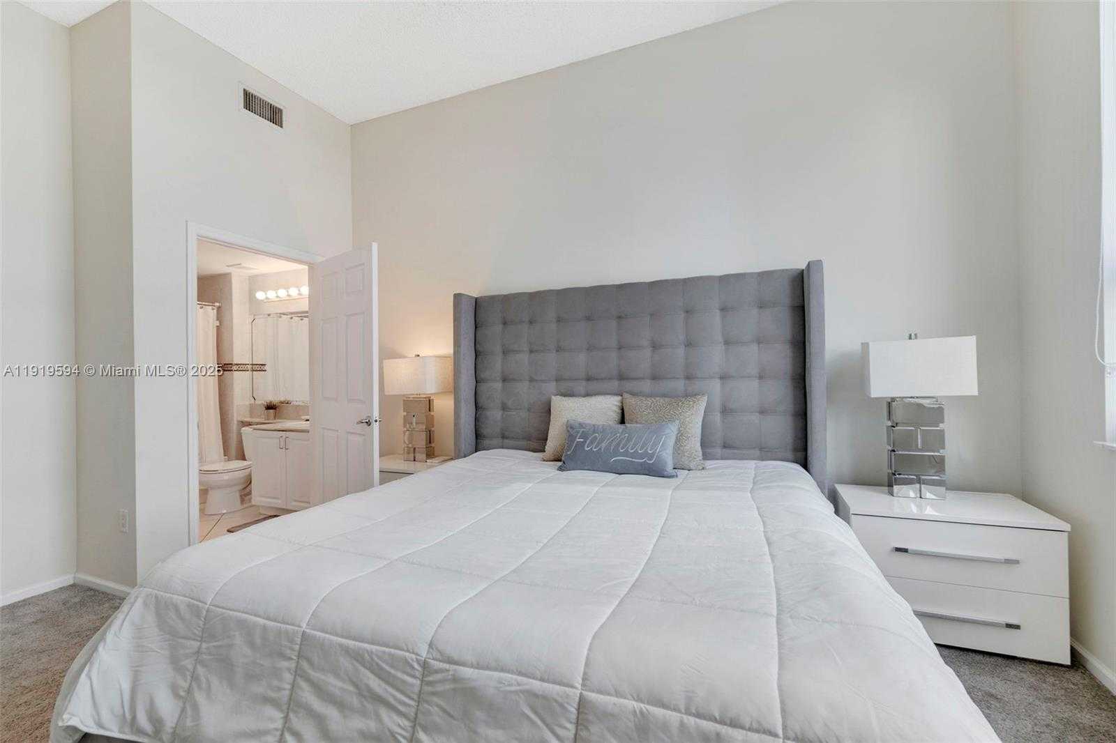 Small Image of 1155 BRICKELL BAY DR #202, Miami Number 21