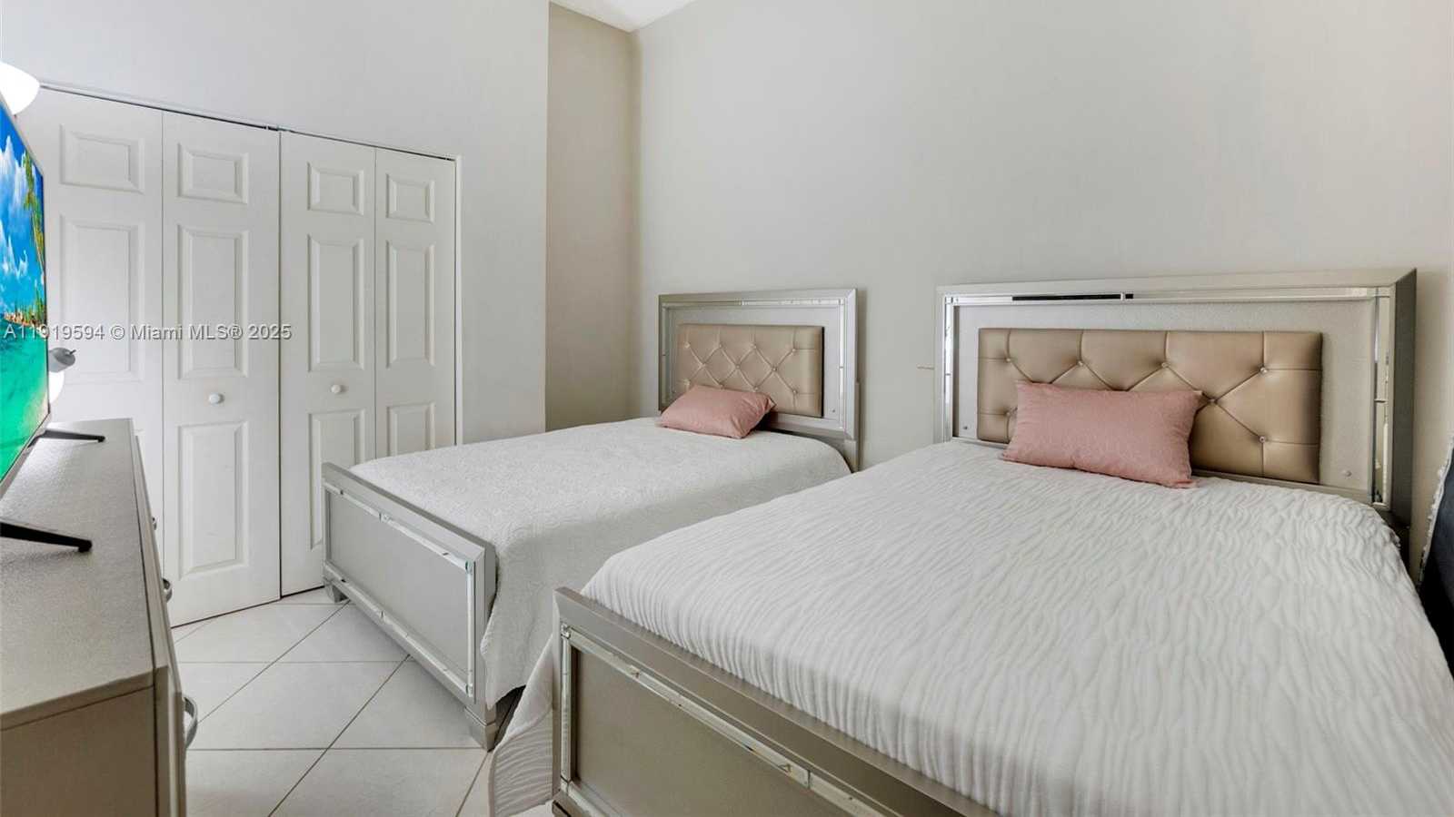 Small Image of 1155 BRICKELL BAY DR #202, Miami Number 26