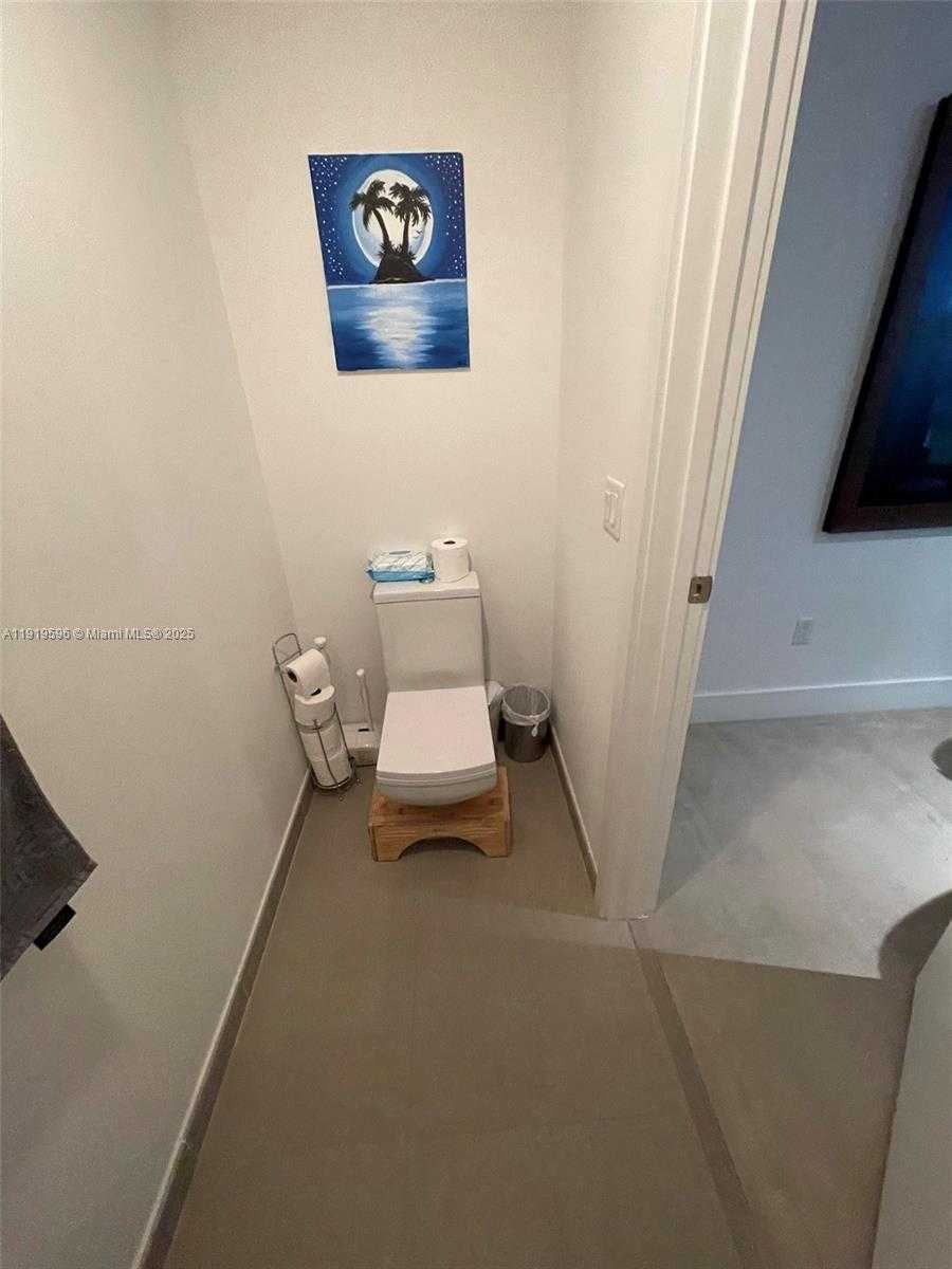 Small Image of 1080 BRICKELL AV #1502, Miami Number 13